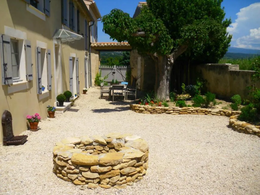 Bed and Breakfast La Dentelliere Saint-Hippolyte-le-Graveyron 3*,  Франция