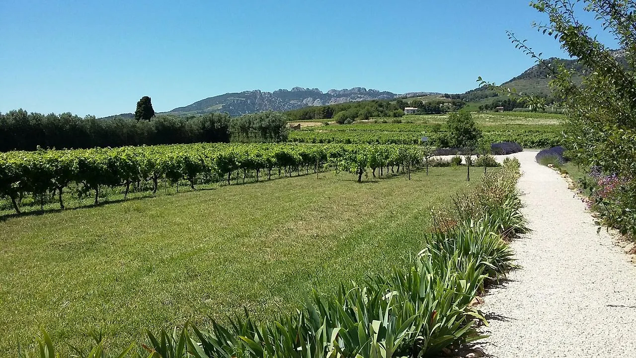 Bed and Breakfast La Dentelliere Saint-Hippolyte-le-Graveyron 3*,  Франция